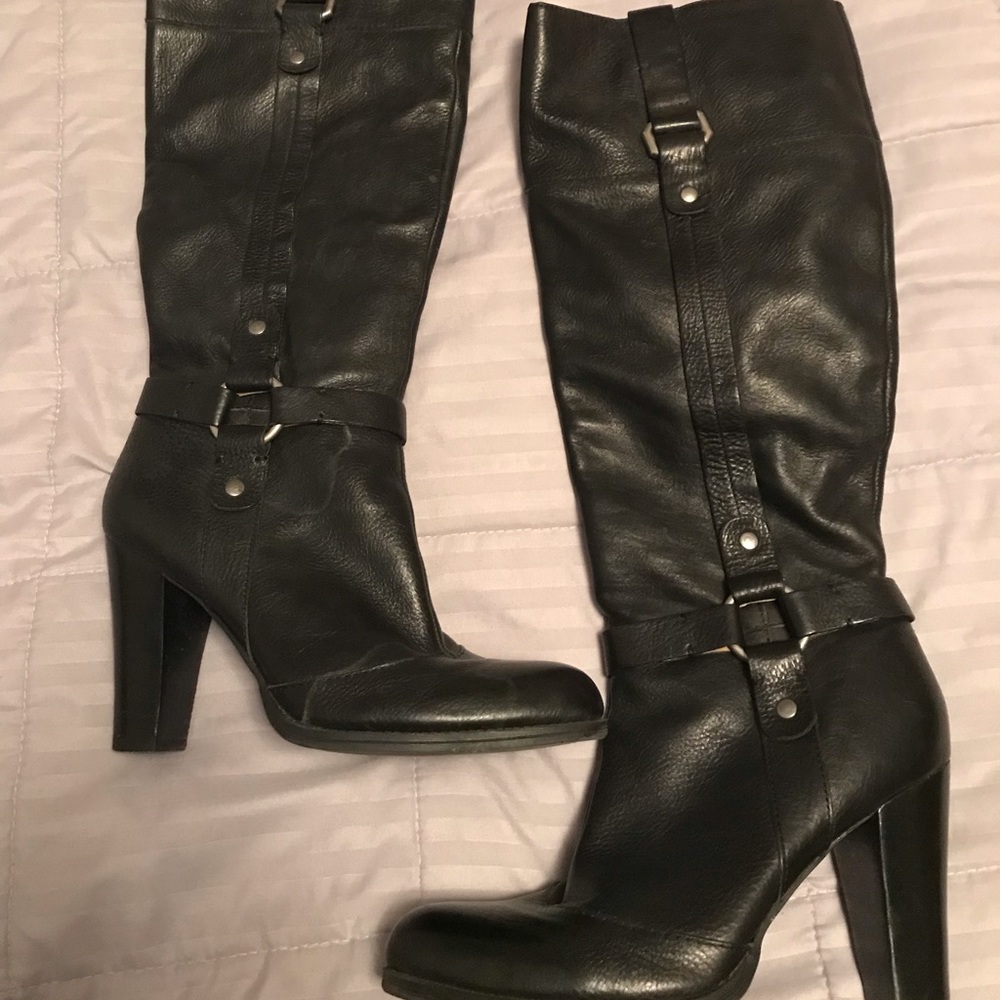 EUC Women’s size 9.5 black boots